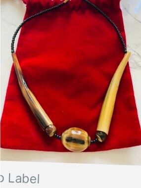 Tribal Buffalo Horn Necklace. 38 gr.